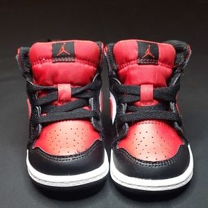 Jordan 1 Mid - Fire Red - Size 5c